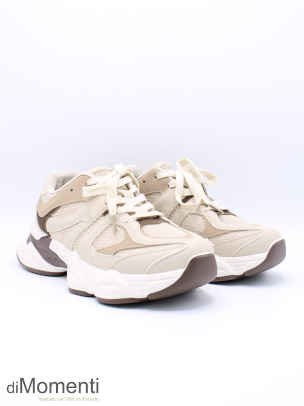 Sneaker Challenge - Beige