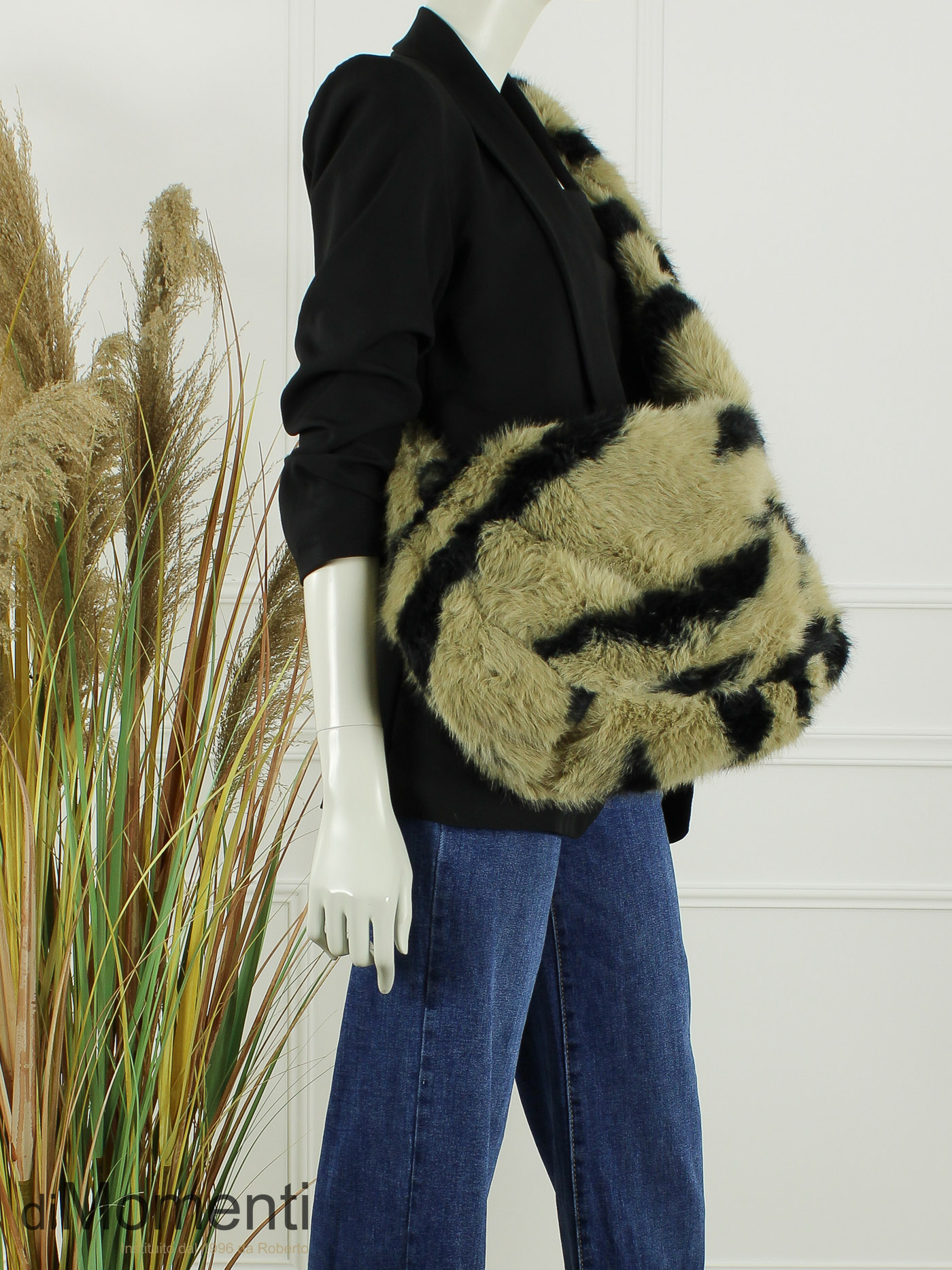 Faux Fur Tas Animal - Zebra / Camel